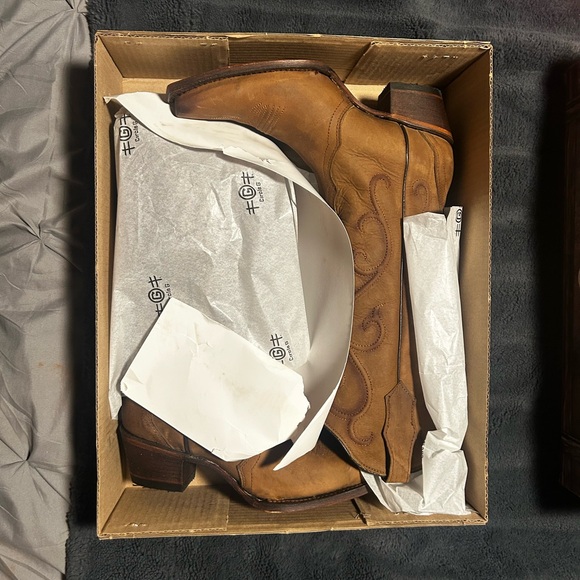 Circle G - Picture 2 of 9